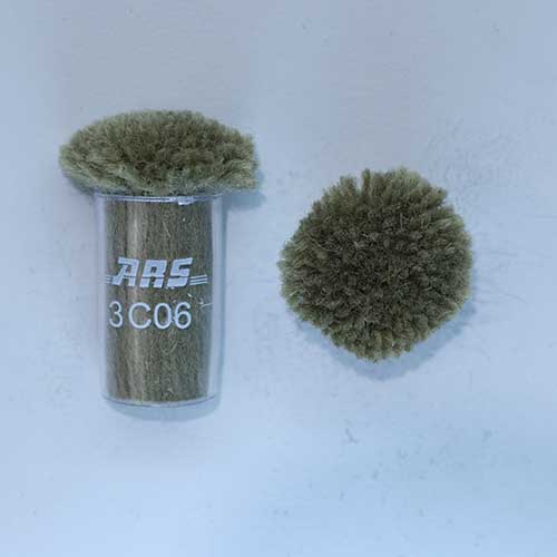 ARS 3C06 Wool Pom