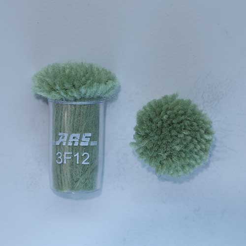 ARS 3F12 Wool Pom