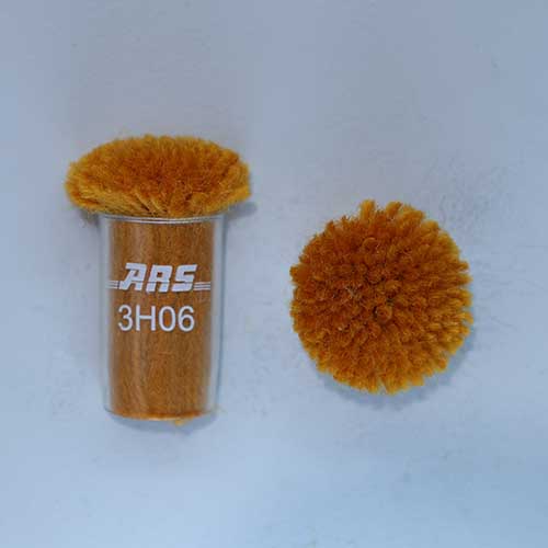 ARS 3H06 Wool Pom