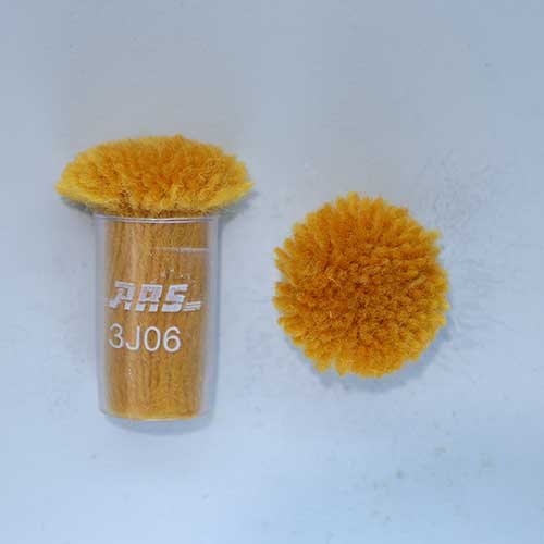 ARS 3J06 Wool Pom