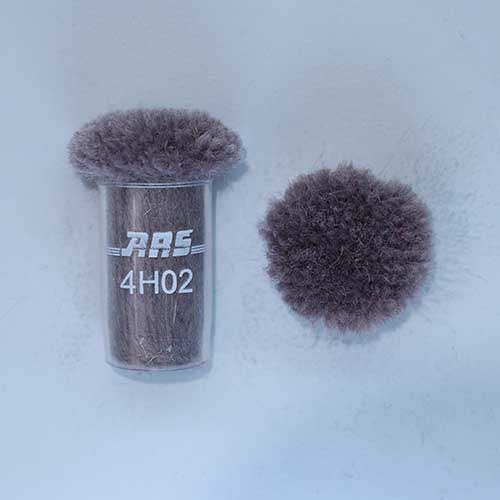 ARS 4H02 Wool Pom