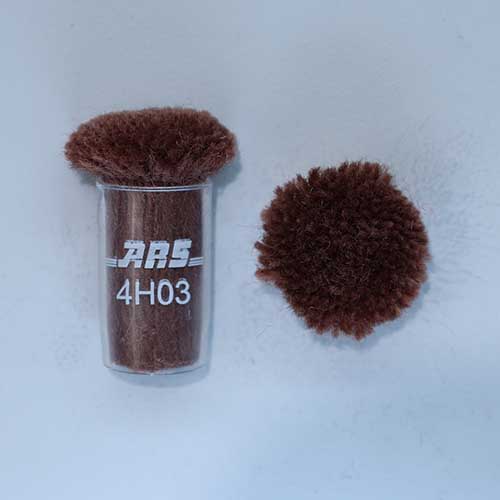 ARS 4H03 Wool Pom