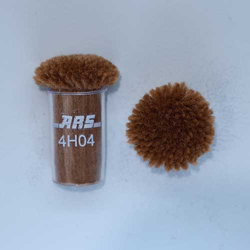 ARS 4H04 Wool Pom