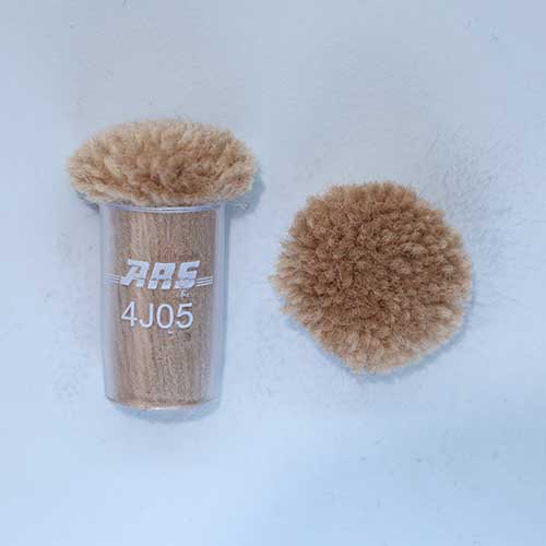 ARS 4J05 Wool Pom