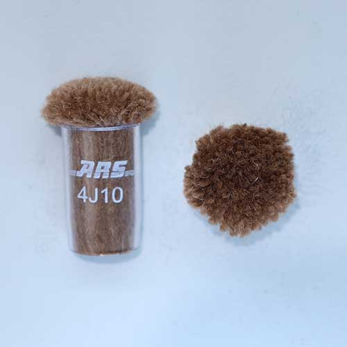 ARS 4J10 Wool Pom