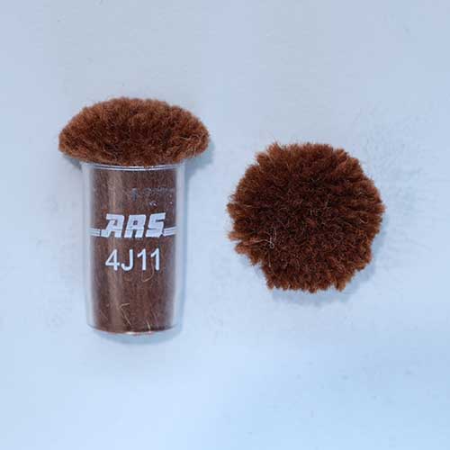 ARS 4J11 Wool Pom