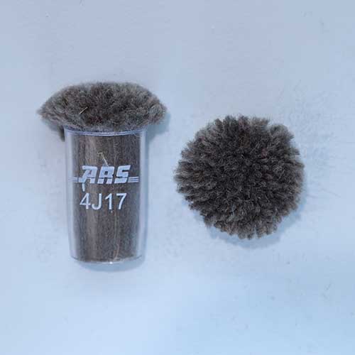 ARS 4J17 Wool Pom