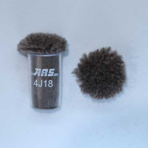 ARS 4J18 Wool Pom